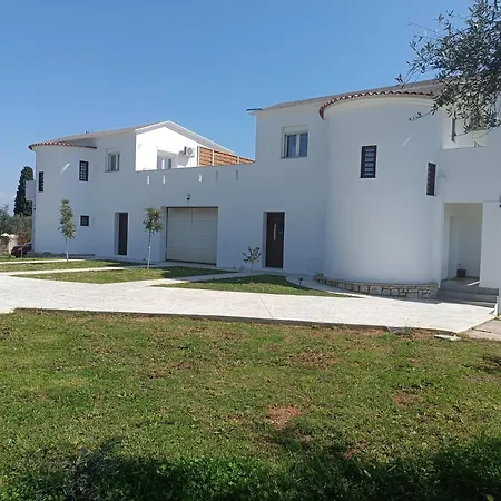 Blue & Διαμέρισμα Λογγά